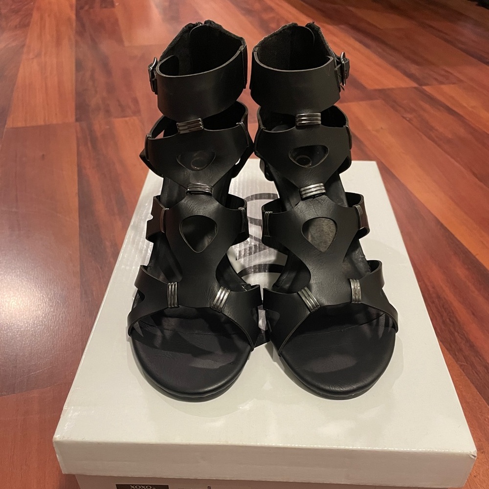 XOXO Sarelia Wedge Sandals Heels